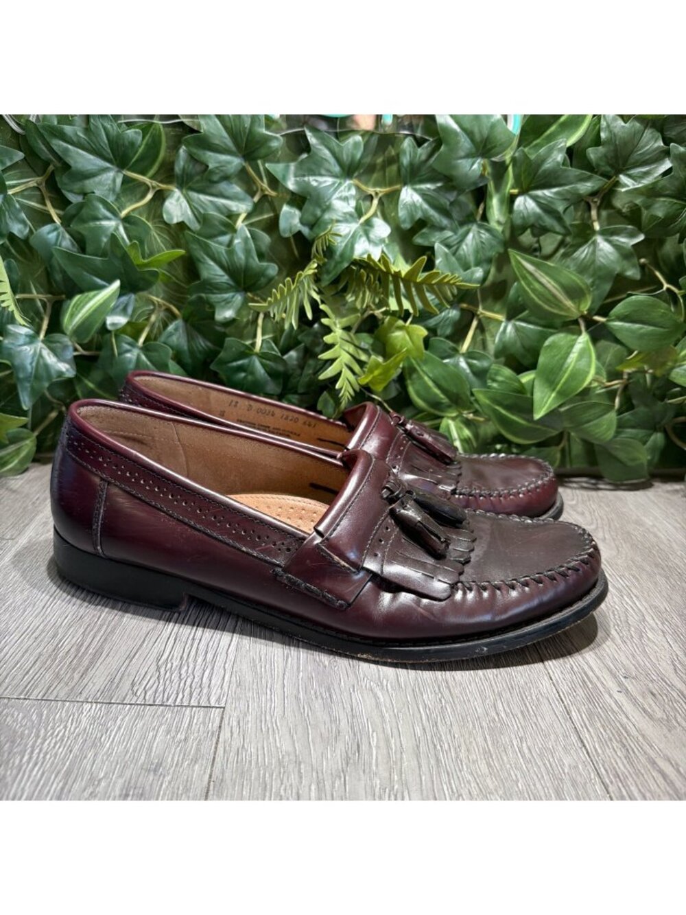 G.H. Bass & Co. Weejuns Jeremy Loafers Mens 12 D Burgundy Leather Kiltie Tassel